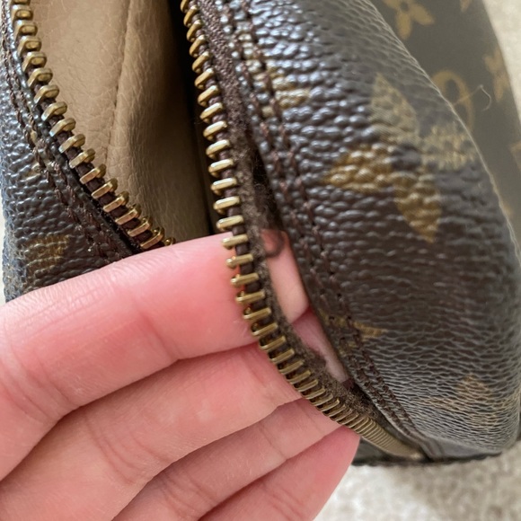 Vintage Louis Vuitton Trousse 23 - Picture 4 of 7